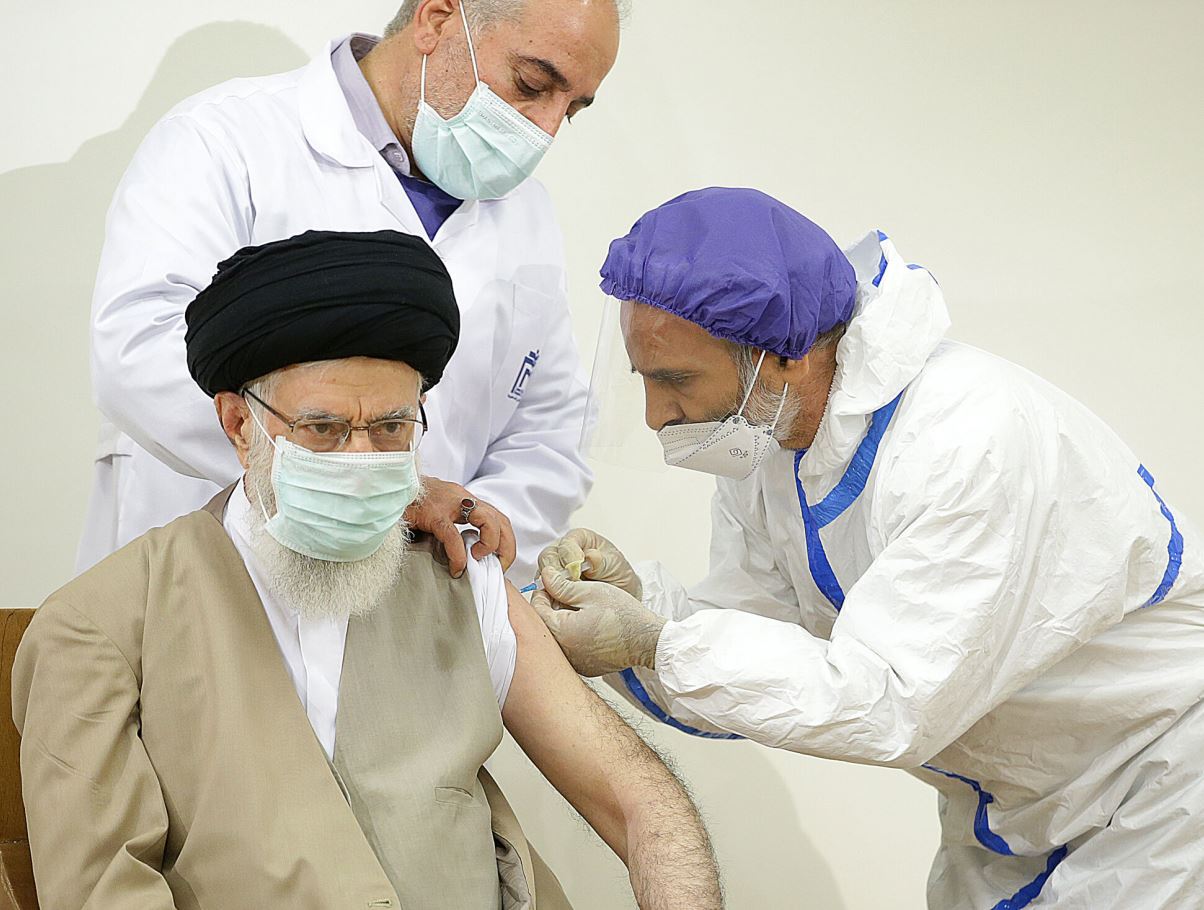 رهبر انقلاب:استفاده از واکسن خارجی در کنار واکسن ایرانی نیز ایرادی ندارد