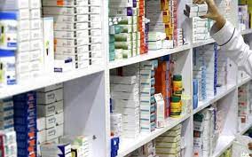 دستیار رسانه ای وزیر بهداشت: قیمت دارو برای مصرف کننده ثابت می‌ماند