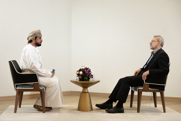 لاریجانی پیام برد یا پیام می آورد؟