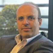 پیام سیاسی تشییع رهبر شهید انقلاب در عراق