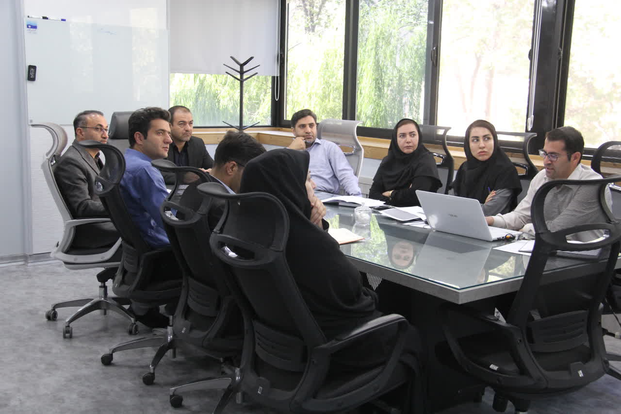 تاکید مدیر عامل شرکت آب منطقه ای استان چهار محال و بختیاری بر افزایش سطح رضایتمندی مشترکان