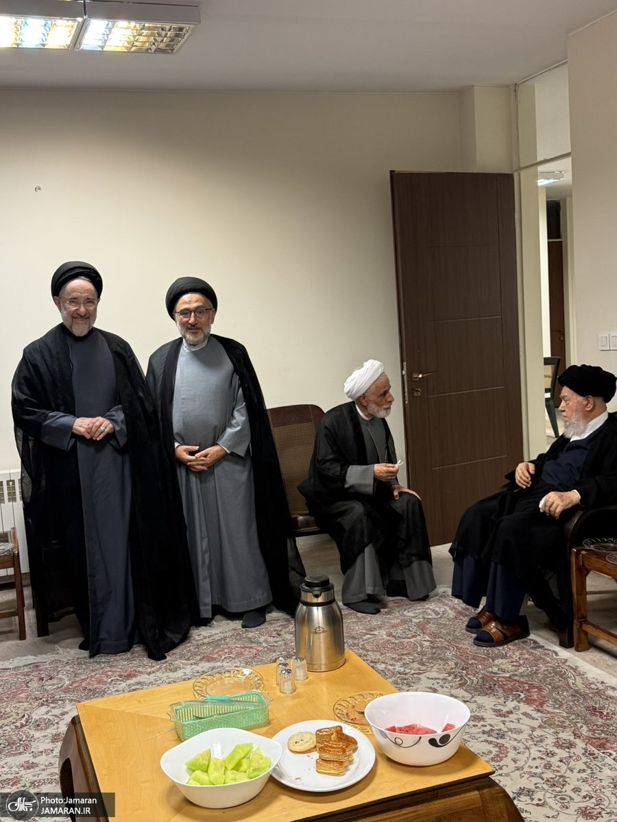 جلسه «مجمع روحانیون مبارز» در باره جریان‌های تندرو و مخالف تفاهم‌نامه با حضور سید محمد خاتمی/ تقدیر از خدمات دولت پزشکیان در ایام جنگ و پساجنگ