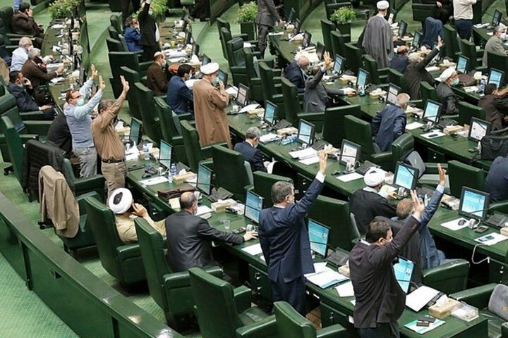 نقدی بر یک جرم انگاری هنری