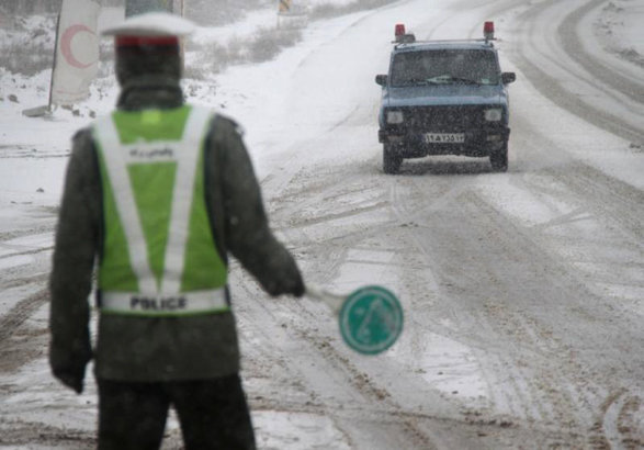 برف سنگین در جاده چالوس/تصویر