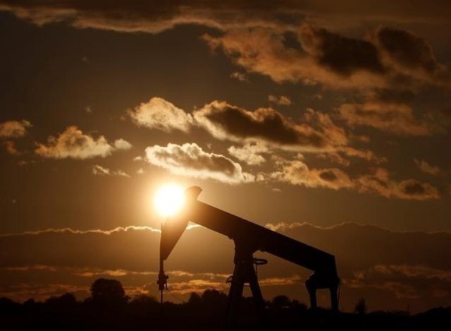 قیمت جهانی نفت در روز پنجشنبه