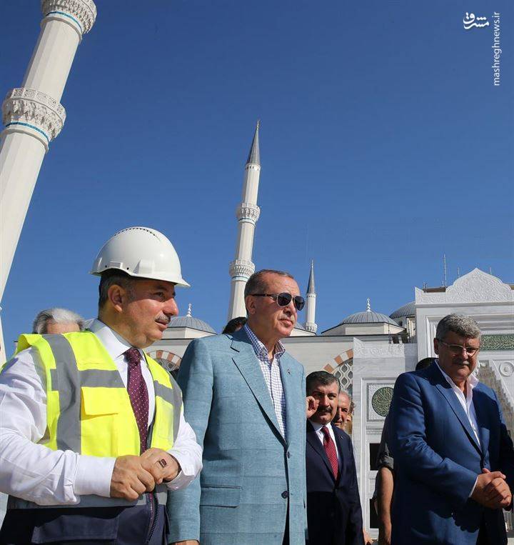 سلاح عجیب در دست محافظان اردوغان/ تصویر