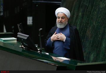 حواشی تصویری حضور روحانی در مجلس از نمایندگان خوشحال پایداری تا هیئت همراه رئیس جمهوری