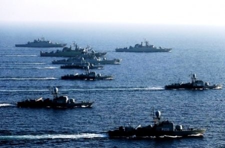 رژه شناورهای سنگین ارتش و سپاه در خلیج فارس