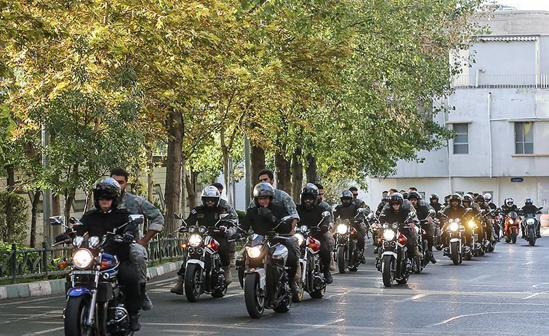 رژه موتورسواران یگان امنیتی سپاه در خیابان های تهران/ تصاویر