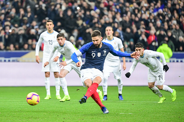 پیروزی سخت فرانسه مقابل اروگوئه