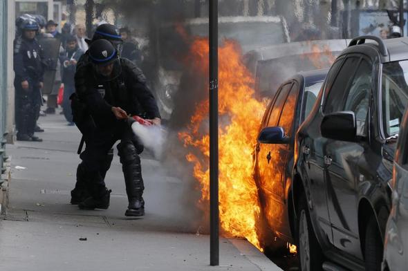 آخرین اخبار از گسترش اعتراضات جنبش جلیقه زردها در فرانسه