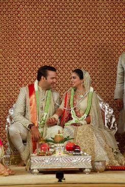عروسی ۱۰۰ میلیون دلاری هندی با حضور بیانسه و هیلاری کلینتون و سلبریتی ها