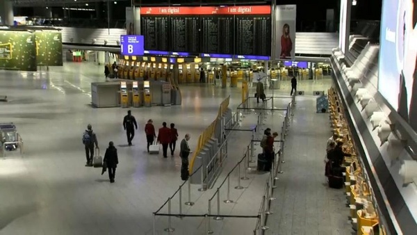 سه فرودگاه آلمان به خاطرِ اعتصابِ کارکنان، امروز تعطیل هستند