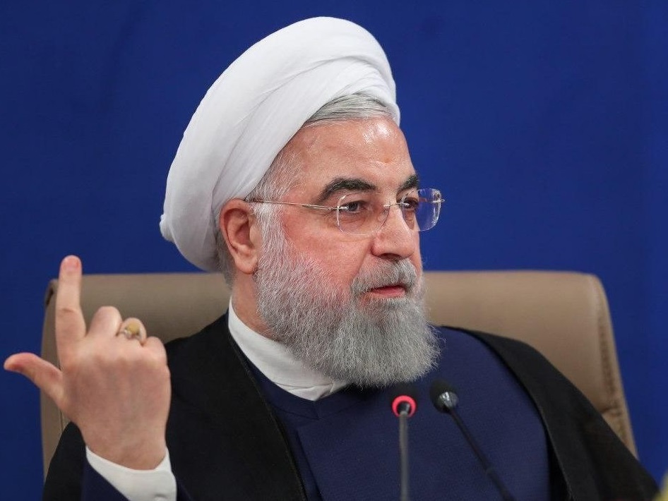روحانی: اگر در آذر ماه اصل ۶۰ قانون اساسی رعایت می‌شد، همه تحریم‌ها در اسفند ماه لغو می‌شد