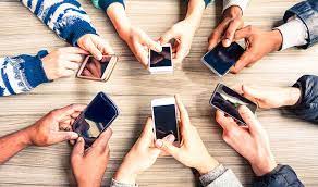 ضریب نفوذ تلفن همراه در کشور به ۱۵۵.۴ درصد رسید
