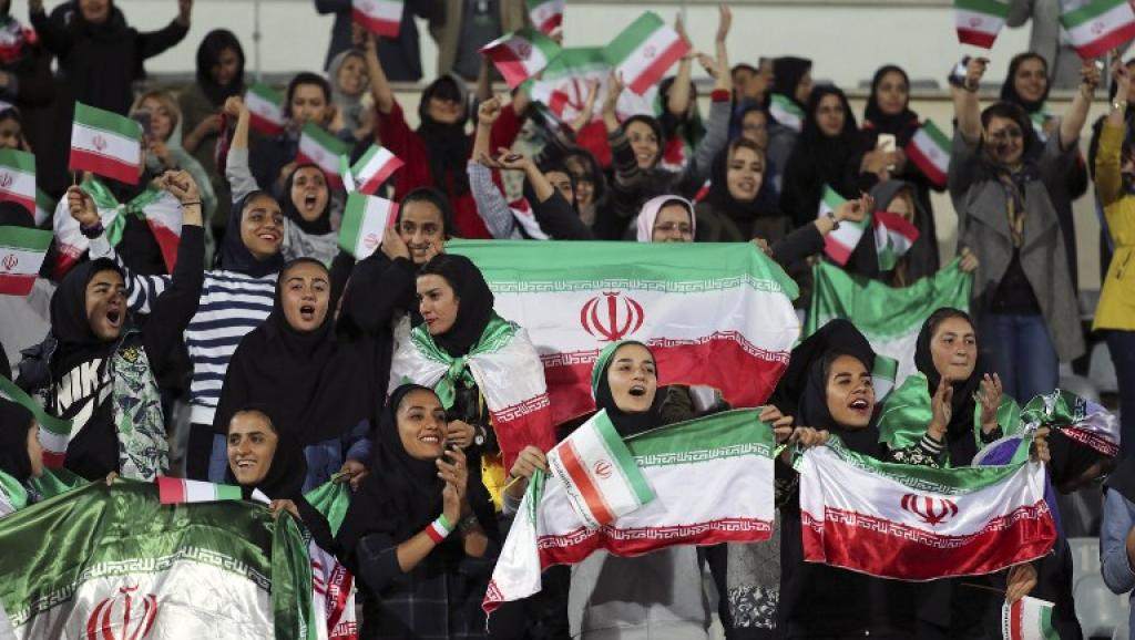 چوب فیفا همچنان بالای سر فدراسیون: ایران – کره؛ در حضور زنان؟