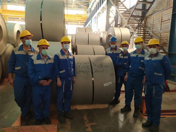 عبور از مرز تولید ۱۲۲۸ تن ورق اسیدشویی شده در روز در شرکت فولاد امیرکبیر کاشان
