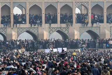 مردم اصفهان، زاینده رود را فریاد زدند