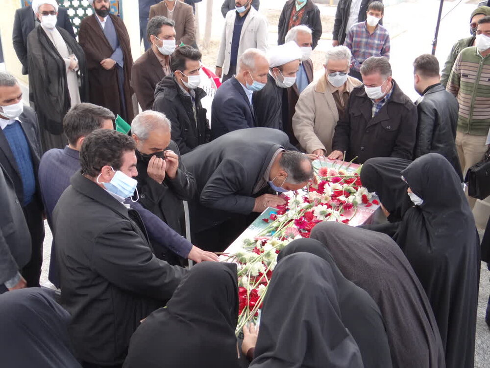 تشییع پیکر ۱۵۰ شهید گمنام دفاع مقدس در تهران