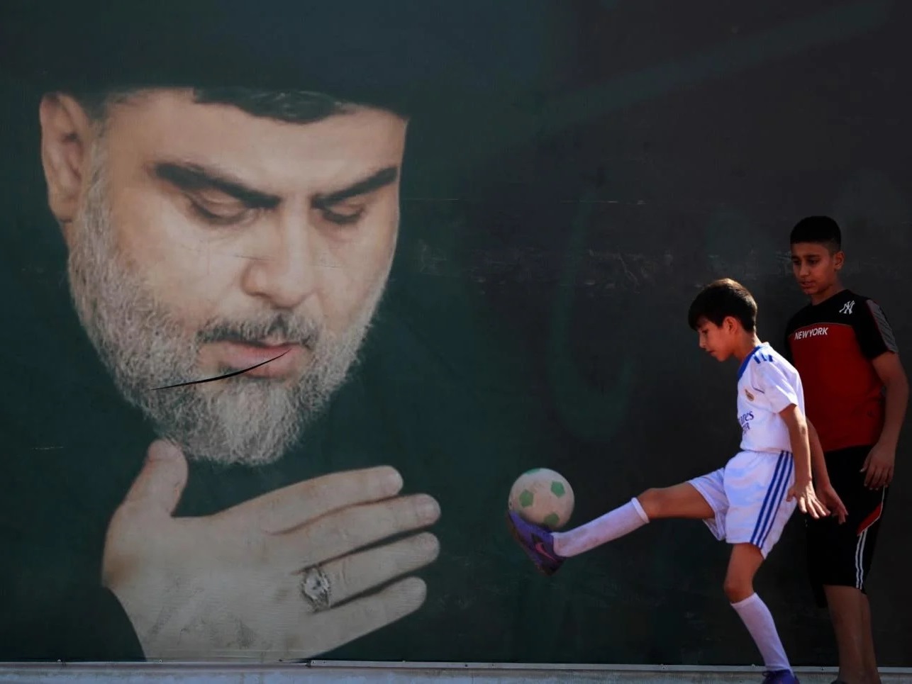 قمار مقتدی صدر برای تشکیل دولتی بدون نیروهای نزدیک به ایران