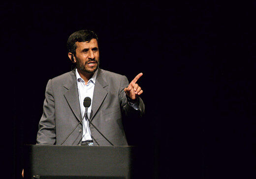 احمدی‌نژاد: چرا فکر می کنید فقط شما آدم هستید؟