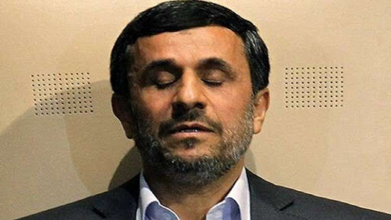 احمدی‌نژاد: زرتشت کنار حضرت مسیح و امام زمان می آید