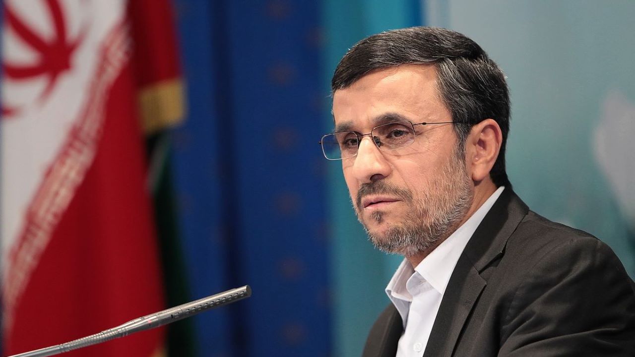 واکنش تند احمدی‌نژاد به طرح صیانت: مسدود کردن اینترنت القای شیطان است