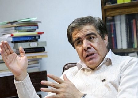علی دینی ترکمانی: راهکار نجات اقتصاد ایران سیاسی است نه اقتصادی
