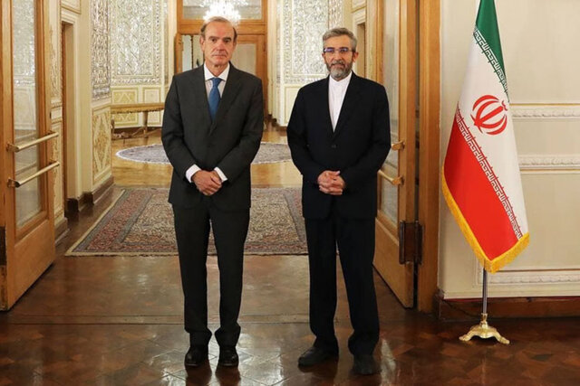 انریکه مورا در تهران /راه حل میانه کلید می خورد؟