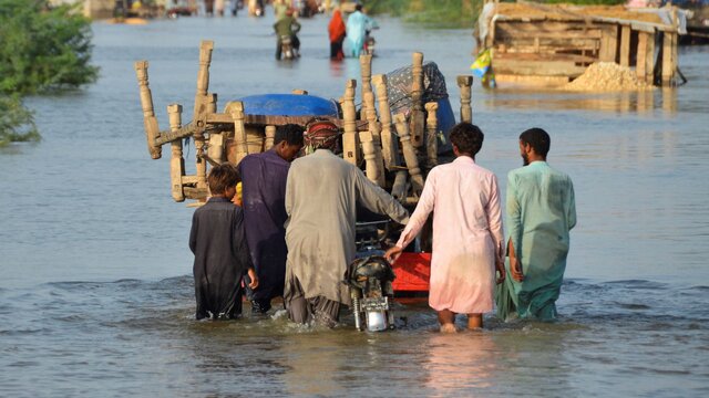 “یک سوم” پاکستان زیر آب رفت