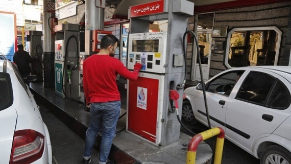 سوخت گیری روزانه بیش از ۳۰ لیتر بنزین ممنوع است
