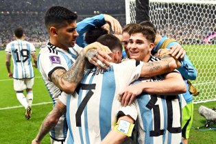 آرژانتین یک پای فینال جام‌جهانی