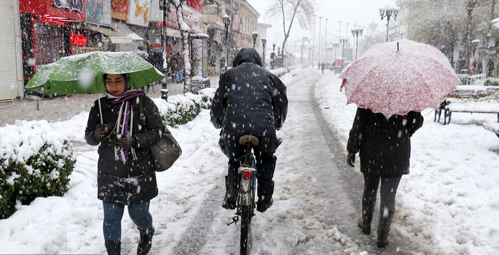 برف و سرما موجب کاهش قیمت دلار  می‌شود؟