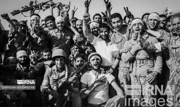 سید احمد خمینی: نظر امام بعد آزادسازی خرمشهر اتمام جنگ بود