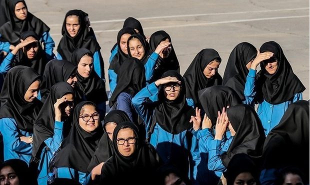 حذف حجاب در مدارس ابتدایی دخترانه اجرایی می‌شود؟