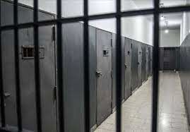تکذیب ادعای برهنه کردن افراد برای بازرسی در زندان‌ها