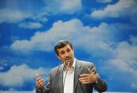 تکذیب هرگونه برنامه و فعالیت انتخاباتی احمدی‌نژاد