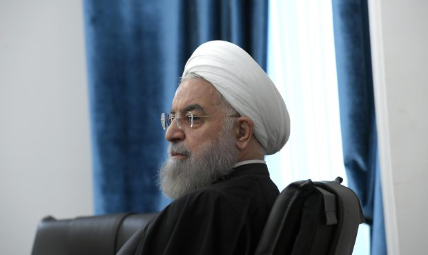 روحانی: خیلی سخت است اما باید در صحنه بمانیم