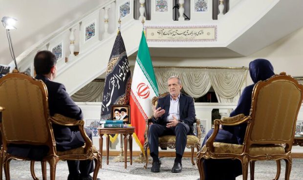 پزشکیان: قانون عفاف و حجاب خیلی مسئله دارد ؛ باید گفت‌وگو کنیم