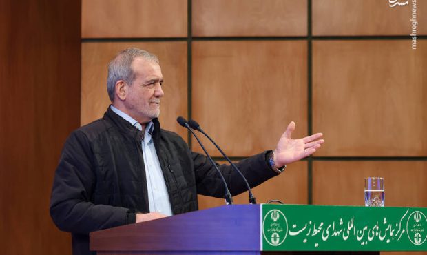 پزشکیان: آیا یک استاد و نخبه با حقوق ۲۰ تا ۲۵ میلیون می‌تواند در تهران زندگی کند؟ 