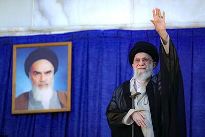 رهبر انقلاب: استقلال ملی به معنای عدم ارتباط نیست