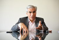 با پول بازی نکنیم