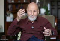 بهزاد نبوی:پزشکیان،پزشکیان است؛یک چهره مستقل که می‌خواهد با همه نیروها کار کند و کار درستی هم می‌کند